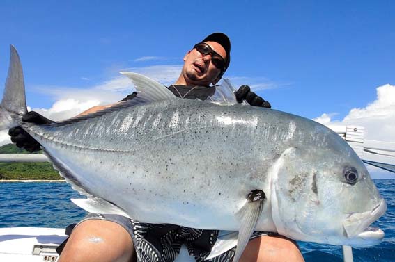 久米島　マグロ釣り０２